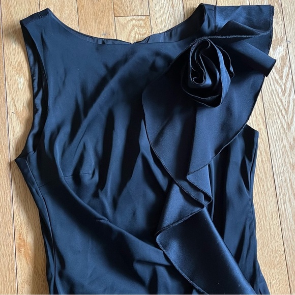 Le Chateau Black Dress. Lined. Medium. Zipper back. - Picture 4 of 9